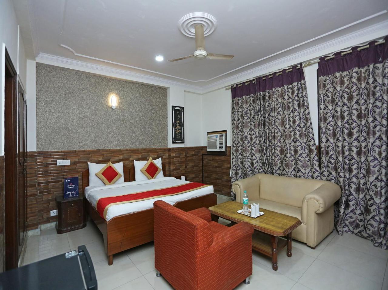 Oyo 472 Hotel Sareen Nové Dillí Exteriér fotografie