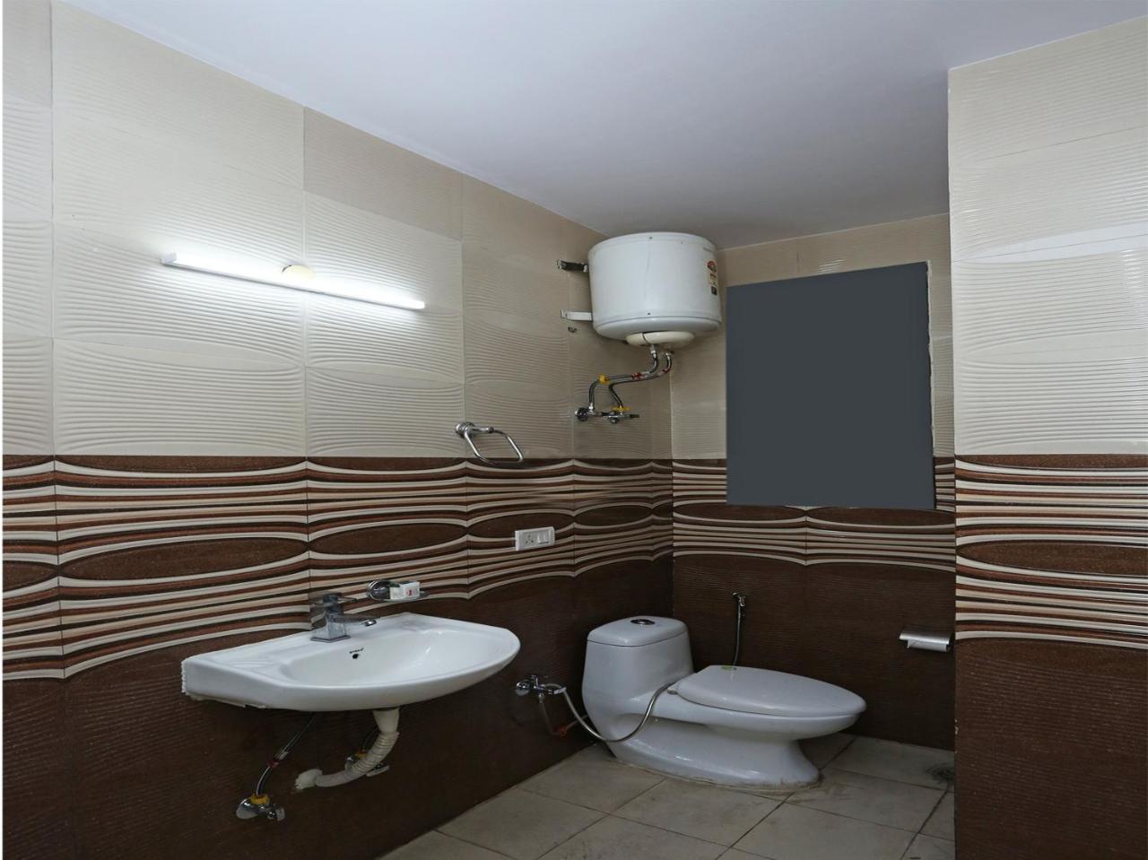 Oyo 472 Hotel Sareen Nové Dillí Exteriér fotografie