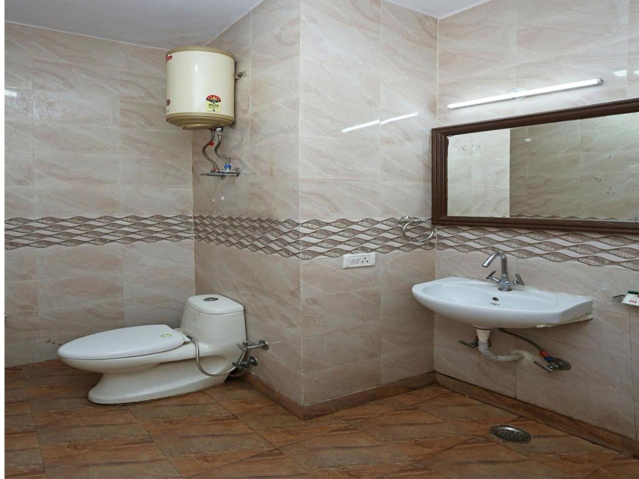 Oyo 472 Hotel Sareen Nové Dillí Exteriér fotografie