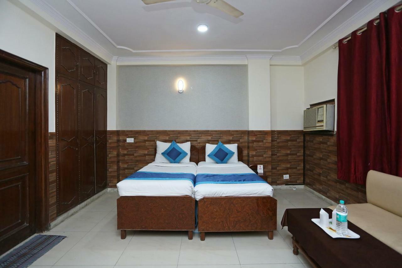 Oyo 472 Hotel Sareen Nové Dillí Exteriér fotografie