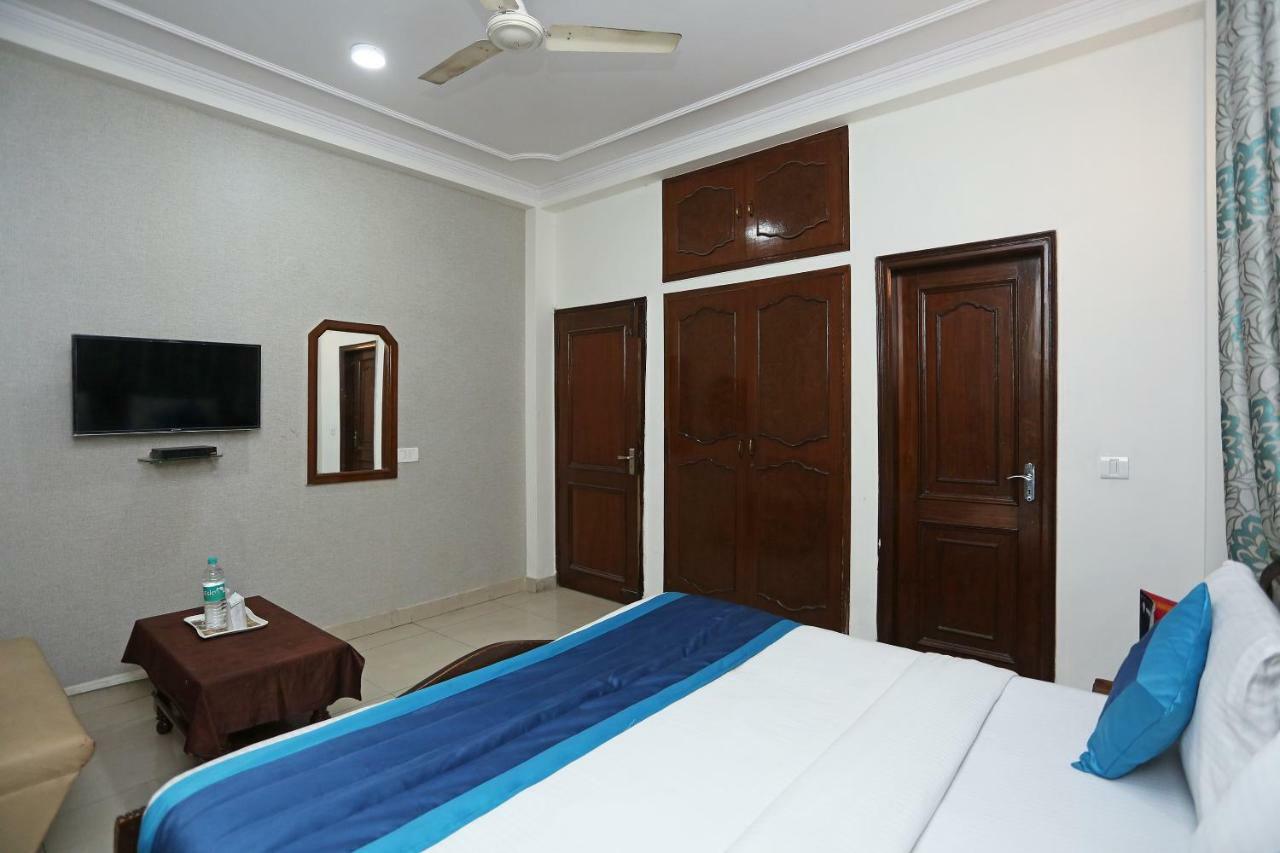 Oyo 472 Hotel Sareen Nové Dillí Exteriér fotografie