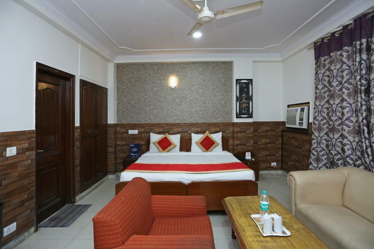 Oyo 472 Hotel Sareen Nové Dillí Exteriér fotografie
